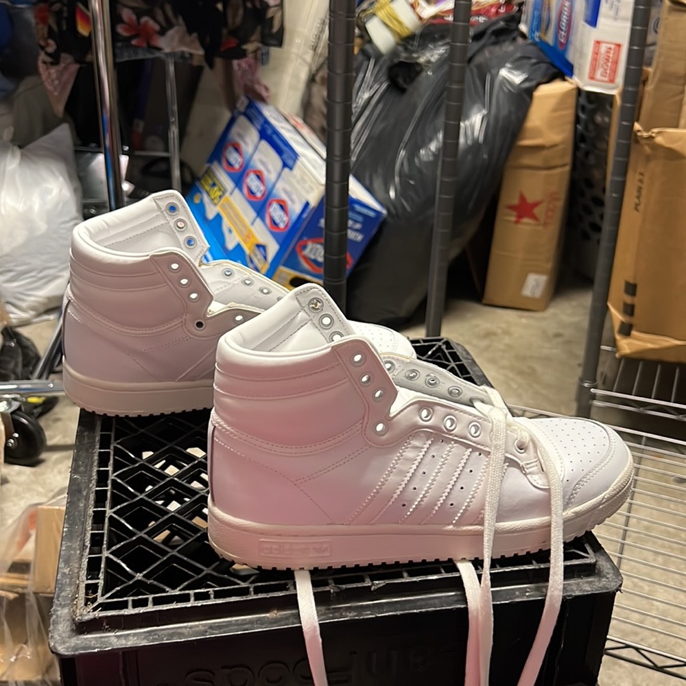 Adidas shoes - Picture 3 of 8